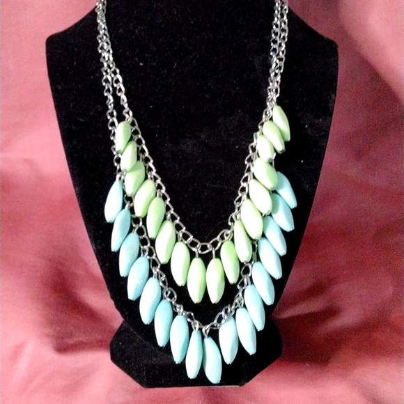 Necklace - Picture 1 of 1